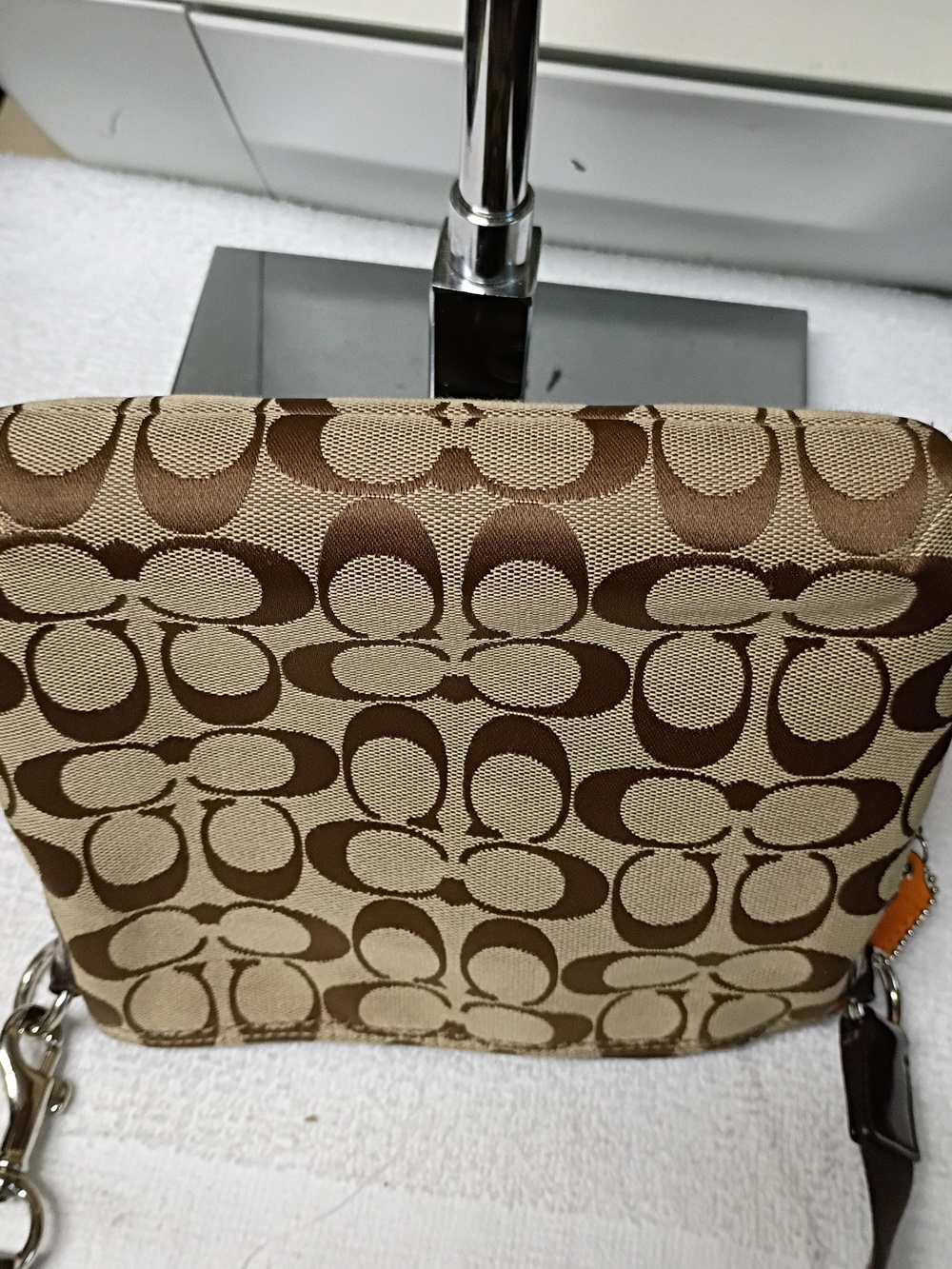 Coach PARK Swingpack - Picture 6 of 6